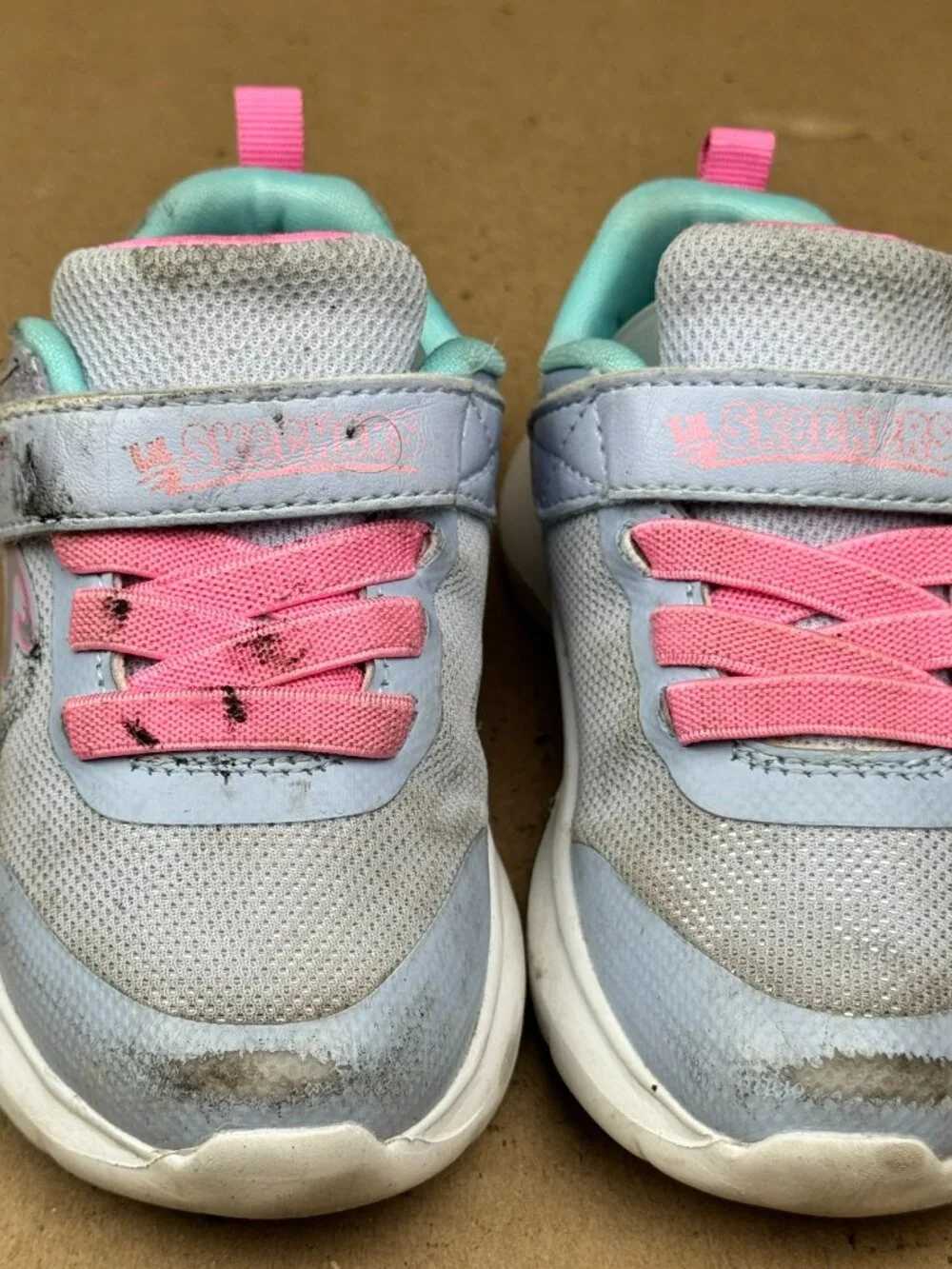 Girls Skechers Size 8 Gray Pink Athletic Sneakers Kids Shoes need cleaning